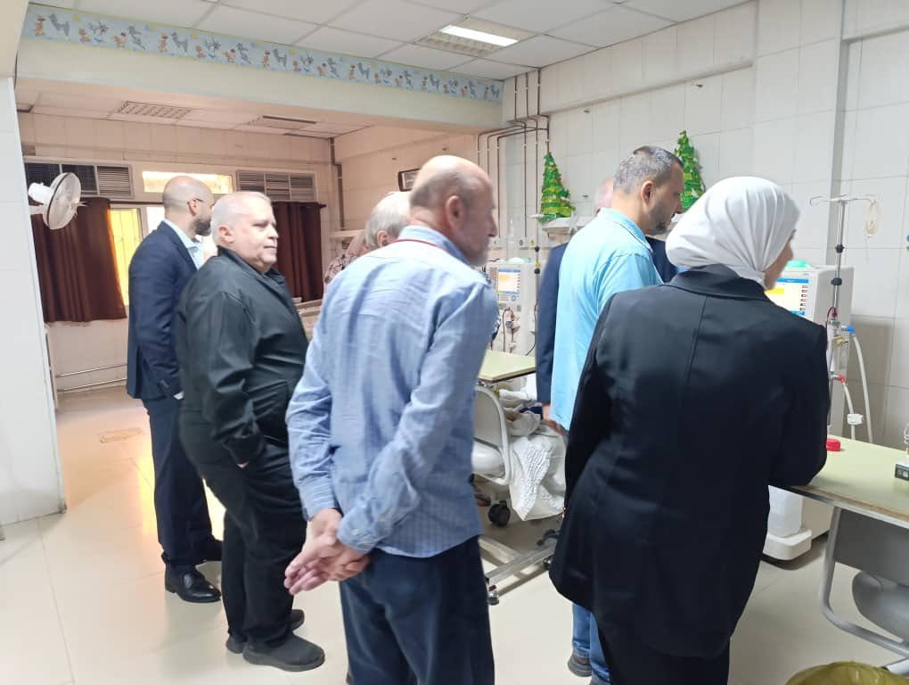 مجلس الأمناء يزور مشفى الكلية ويتابع احتياجات مرضى الغسيل — صورة 6