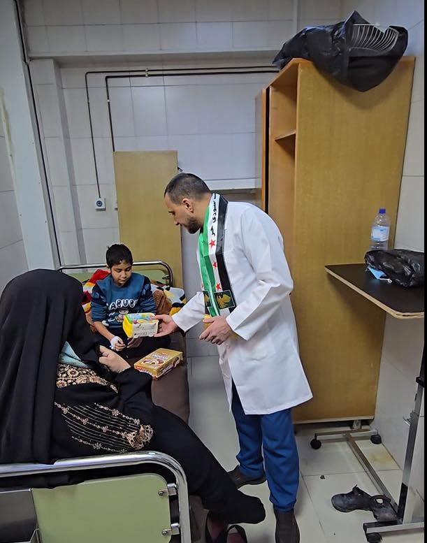 «فرحة العيد» في مشفى الكلية: تكريم للممرضين وزيارة للمرضى — صورة 12